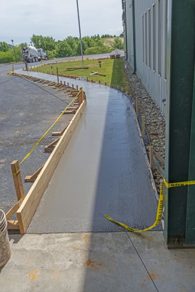 Cost of Concrete Sidewalk Paving in Broomfield
